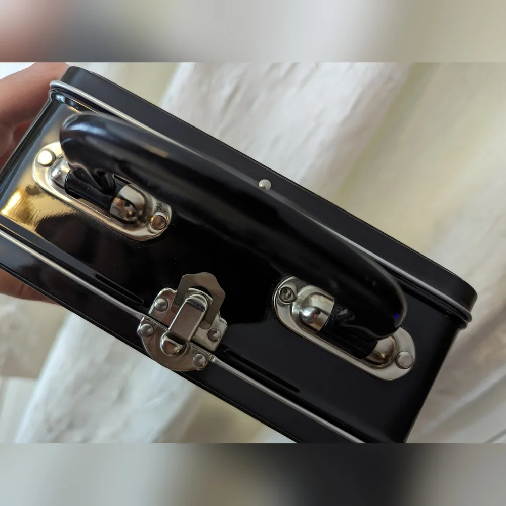 Batman square tin tote metal lunchbox - Picture 3 of 6